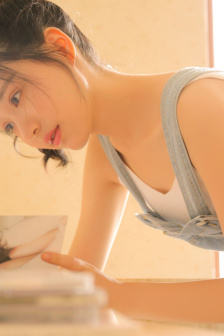 明星专题：李佳